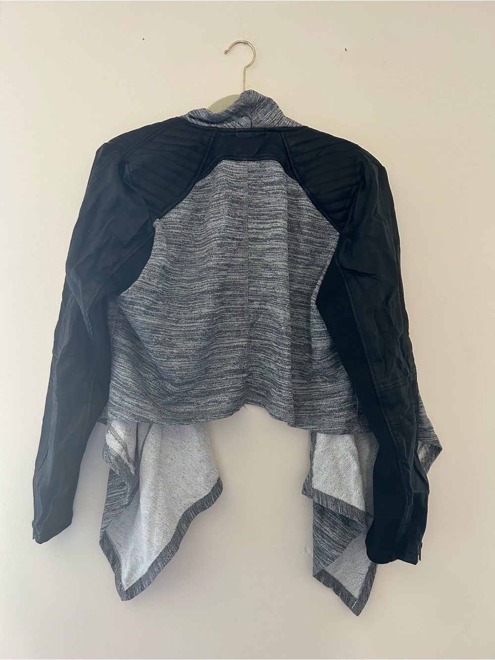 Torrid Size 2 Gray Open-Front Draped Sweater Jacket - Picture 7 of 7